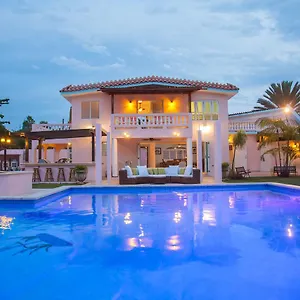 Casa Canal, The Ultimate Casa Rincón